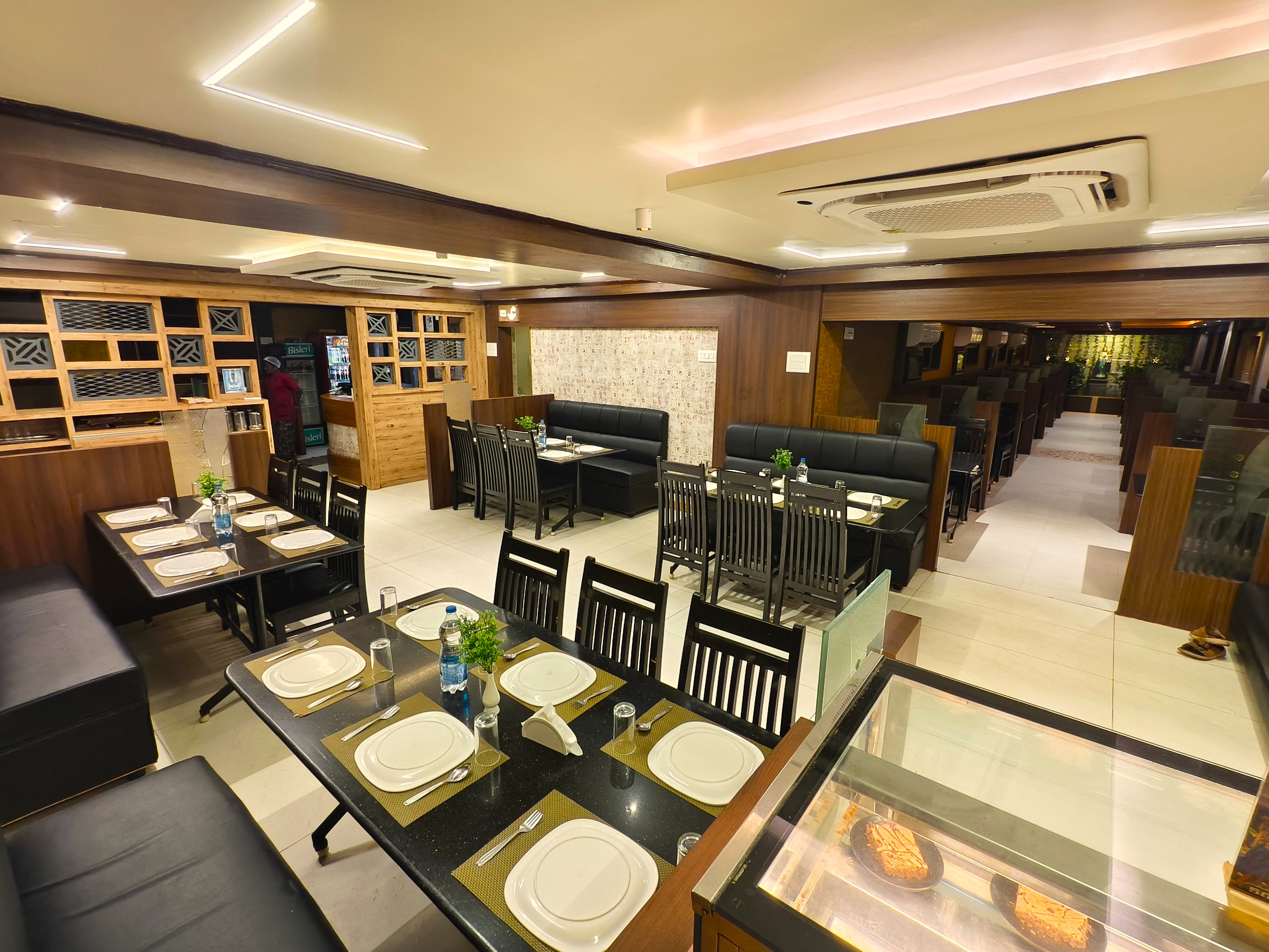 seagate restaurant in velankanni